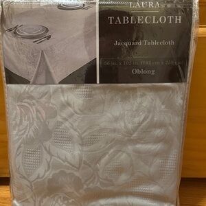Laura Floral Jacquard Tablecloth - Light Gray